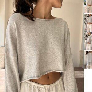 Brandy Melville Cameron Cropped Sweater ~NWT~